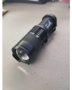 Ultra Fire Cree Q5 100 Lumen Flashlight